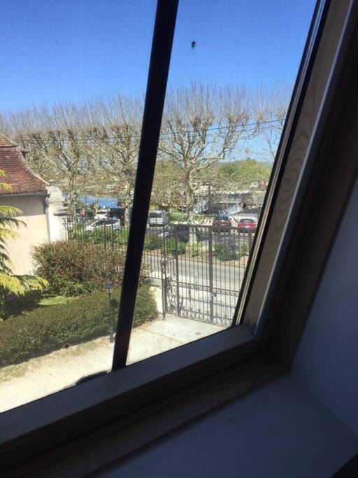 Bel Appart Au Bord De L'Eau Proche Gare Avec Wifi Auxerre Dış mekan fotoğraf