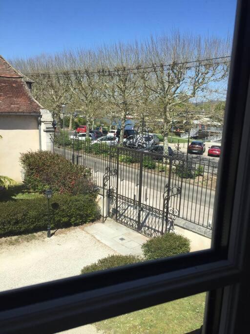 Bel Appart Au Bord De L'Eau Proche Gare Avec Wifi Auxerre Dış mekan fotoğraf